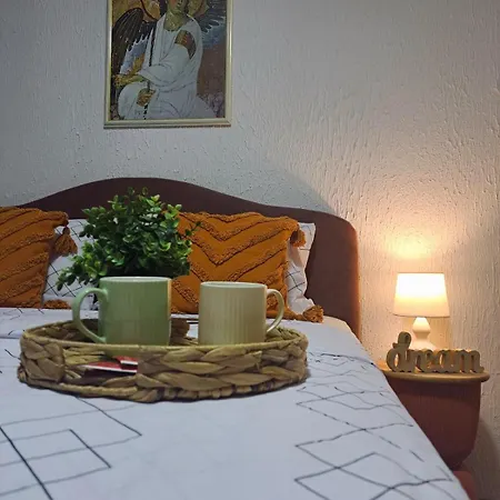 White Angel アパート